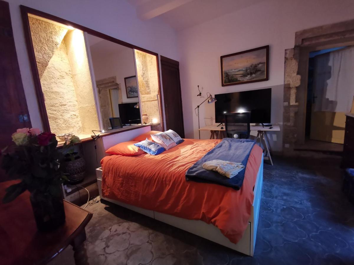 Experience Unique Dans Un Lieu Magique Hotel Vergeze Exterior photo